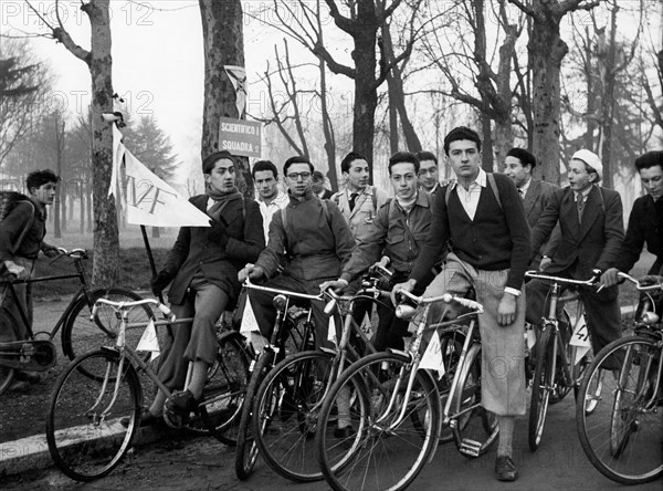 italy, pavia, students at the charterhouse, 1947