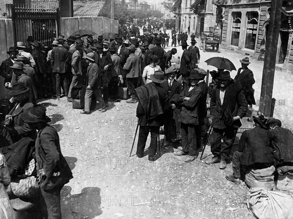 italy, italians emigrants, 1910