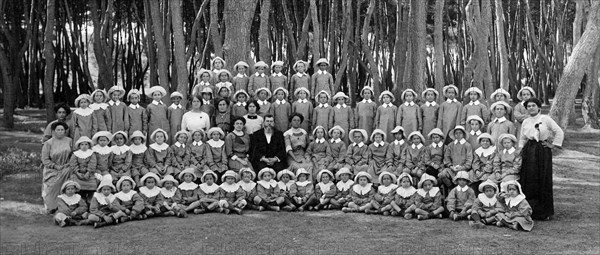 italy, pescara, summer camp, group photo, 1912