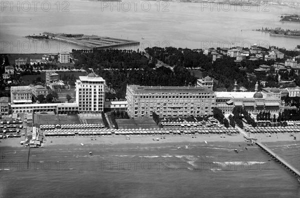 venise, lido, vue aérienne de l'hôtel excelsior palace