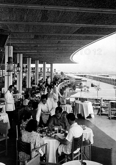 venise, lido, grand hotel des bains, restaurant et cabines de plage