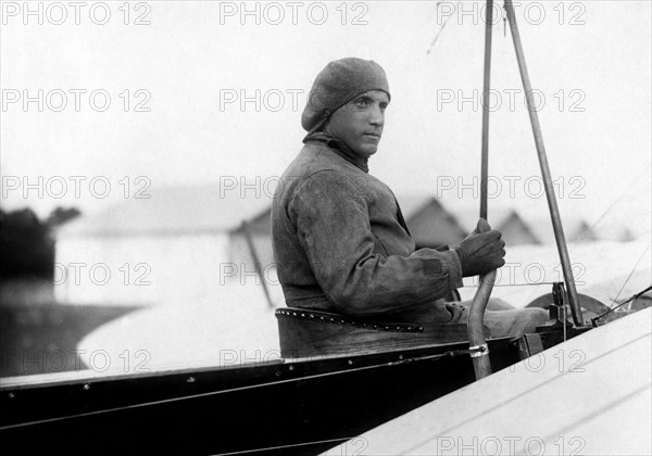 aéronautique, portrait de l'aviateur carletto pizzagalli, 1910