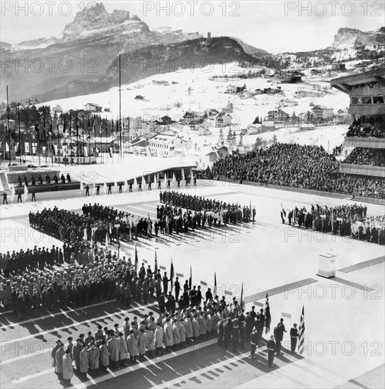 défilé à cortina devant les autorités, 1956