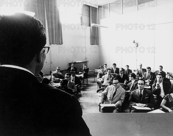 conférence universitaire, 1963