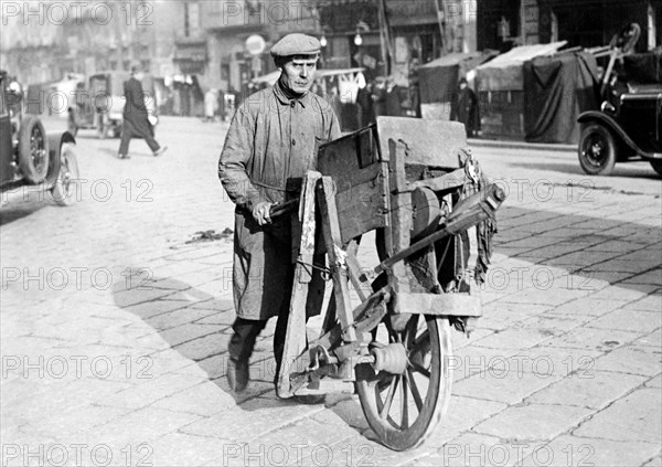 moulin à couteaux, 1920