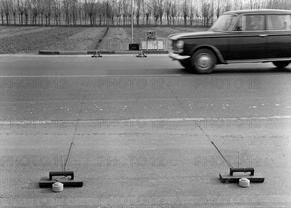 rivoltana, système de détection du passage et de la vitesse des voitures, 1964