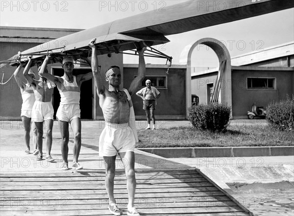 équipage du club d'aviron de sebasteen, 1952