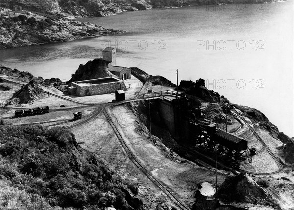 mine de minerai métallique de l'île d'elba, 1964