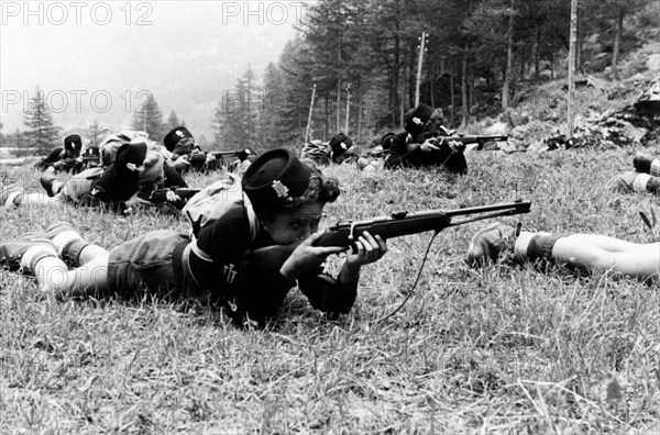 surveillance de jeunes soldats, 1930