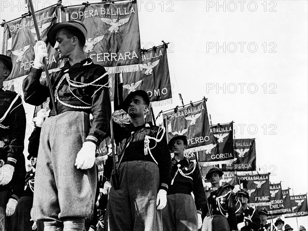 rassemblement des membres de l'opéra balilla, 1926 1937