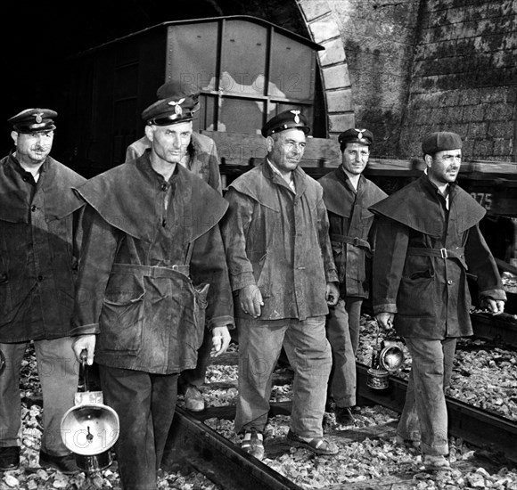 groupe de travailleurs de la voie ferrée, 1951