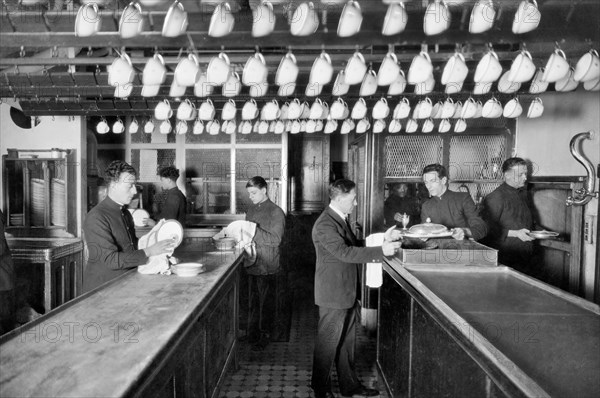 cabine de première classe du paquebot transatlantique duilio, 1930