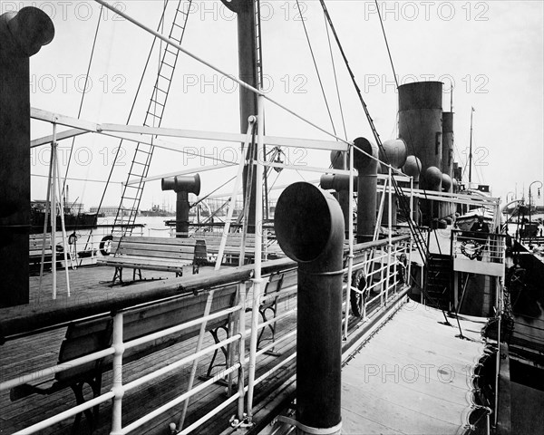 paquebot transatlantique "città di palermo", promenade en première classe, 1930