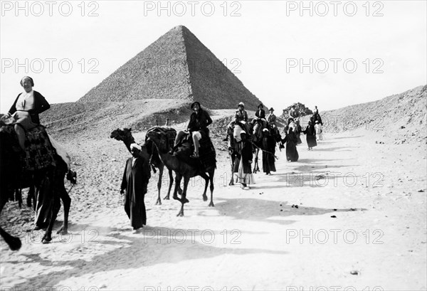 gizeh la grande pyramide, 1920