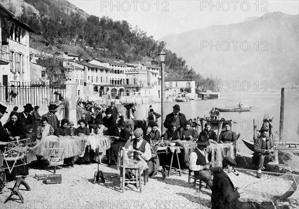 traitement des filets de pêche sur le lac iseo, 1940