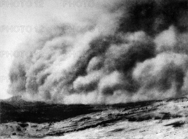 service de l'éruption du vésuve du 4 avril 1906, vésuve, le pin cendré se déverse sur les villages circumvesuviens, 1906