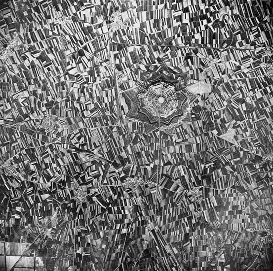 vue zénithale de palmanova, 1971