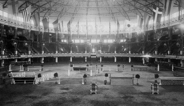 milan, compétition de courses de chevaux au palazzo dello sport, foire commerciale, expo, 1906