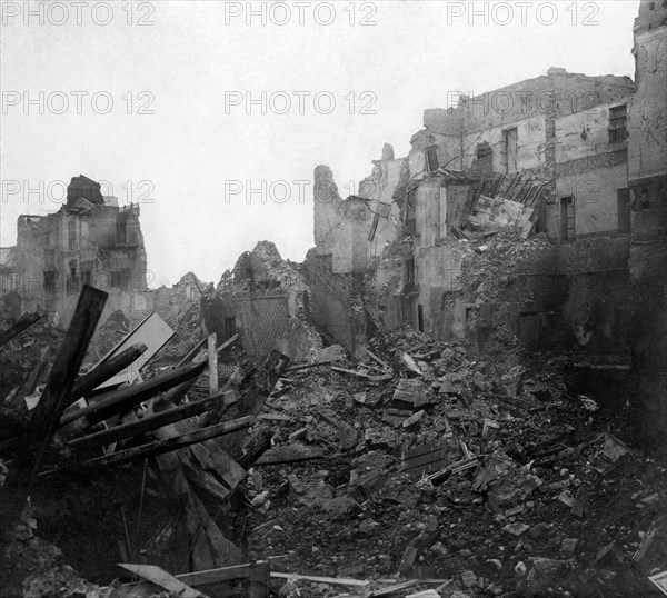 italie, sicile, tremblement de terre de messine, bâtiments détruits, 1908