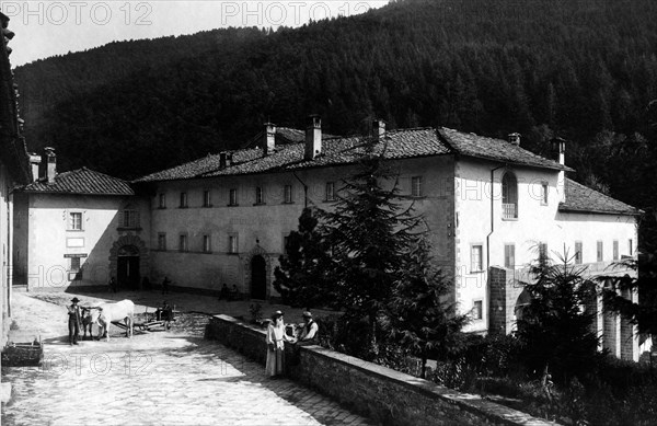 italie, toscane, poppi, façade de l'hôtel casentino, 1910 1920