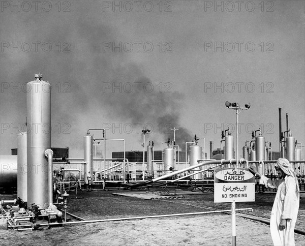 arabie saoudite, vue partielle des raffineries de ras tanura, 1952