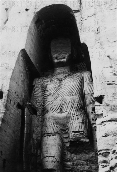 asie, afghanistan, un des bouddhas de bamiyan, 1941