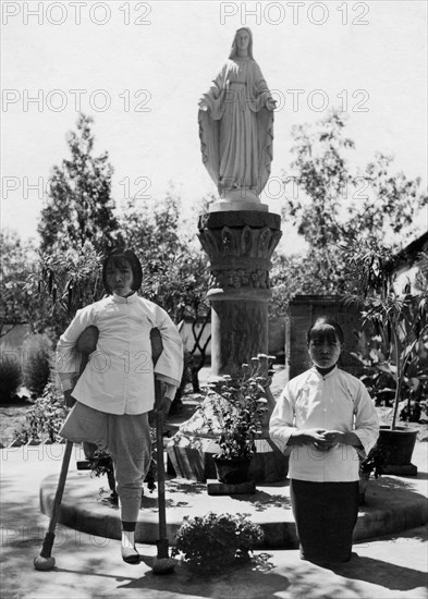 asie, chine, deux orphelins de l'orphelinat de taiguanfu, 1930 1940