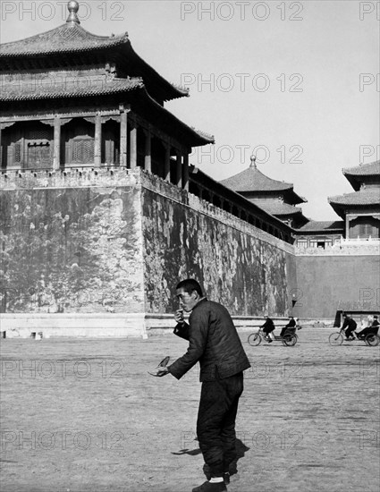 asie, chine, pékin, représentation d'un oiseau chanteur, 1950