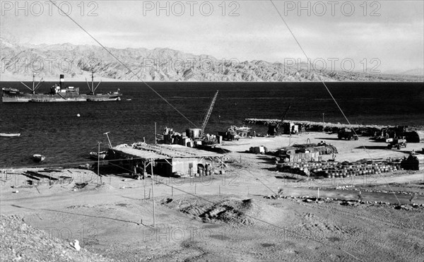 moyen-orient, israel, mer rouge, vue du port d'eilat, 1953