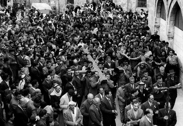 moyen-orient, israel, jerusalem, procession pendant la semaine sainte, 1956