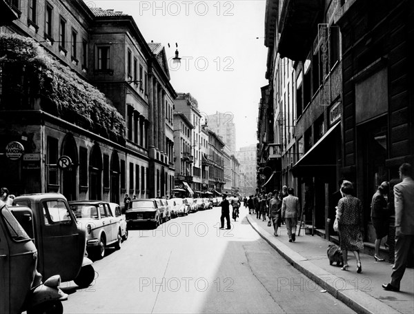 italie, lombardie, milan, via montenapoleone, 1964