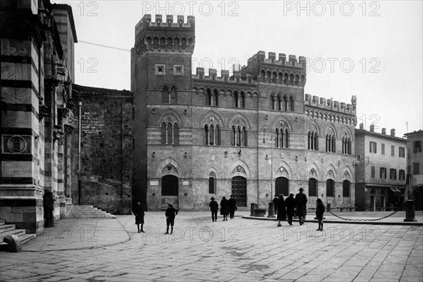 toscana, grosseto, veduta del palazzo provinciale, 1910 1920