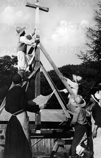 japon, tokyo, construction d'une chapelle, 1940 1950