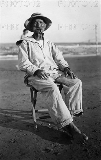 italie, venise, venise, maître nageur sur la plage, 1910 1920