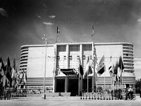 italie, lido de venise, le palais du cinéma, années 1950