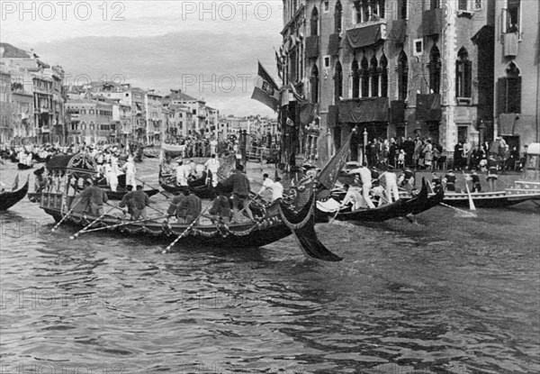 italie, venise, régate historique sur le grand canal, années 1920 1930