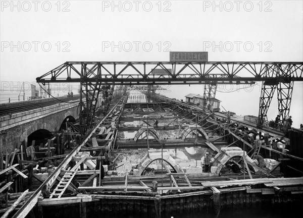 italia, venezia, costruzione del nuovo ponte, 1931