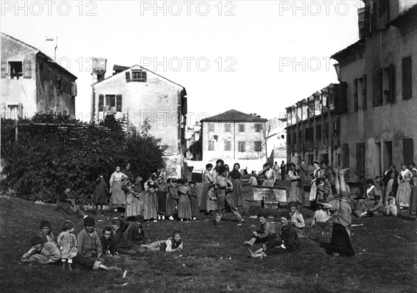 italie, venise, scènes de vie de femmes et d'enfants, 1900 1910