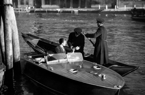 italie, venise, activités de contrôle des policiers, 1940