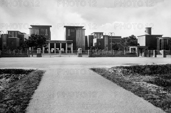 italie, toscane, tirrenia, façade de la villa rosa maltoni mussolini, 1930 1940