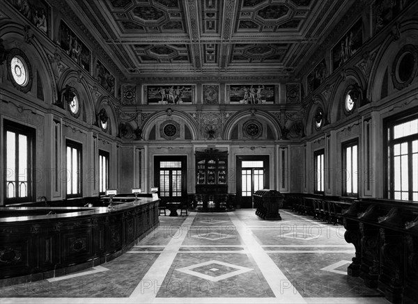 italie, toscane, montecatini terme, vue de la salle du courrier de l'établissement tettuccio, 1920 1930