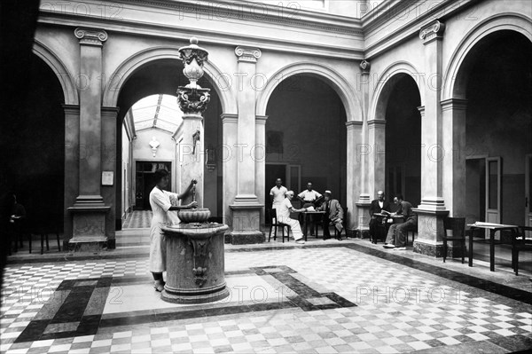 europe, italie, toscane, san giuliano terme, intérieur des bagni di levante, années 1920