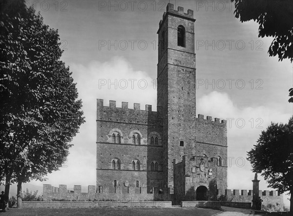 europe, italie, toscane, poppi, vue du château des conti guidi, 1910 1920