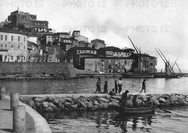 europe, italie, toscane, vue de porto santo stefano, 1910 1920
