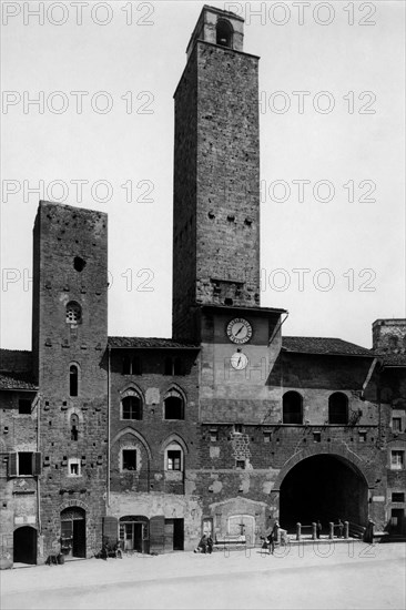 europe, italie, toscane, san gimignano, vue du palais du podestat, 1900 1910