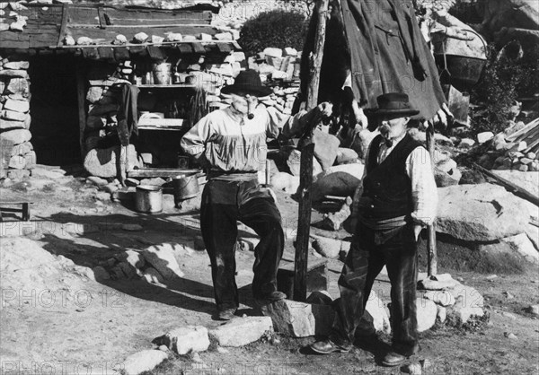 europe, france, corse, ajaccio, portrait de bergers, 1910