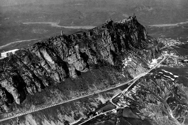 europe, république de saint-marin, vue aérienne, 1958