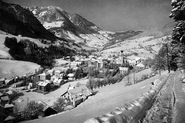 italia, trentino alto adige, ortisei, capoluogo della val gardena, 1930