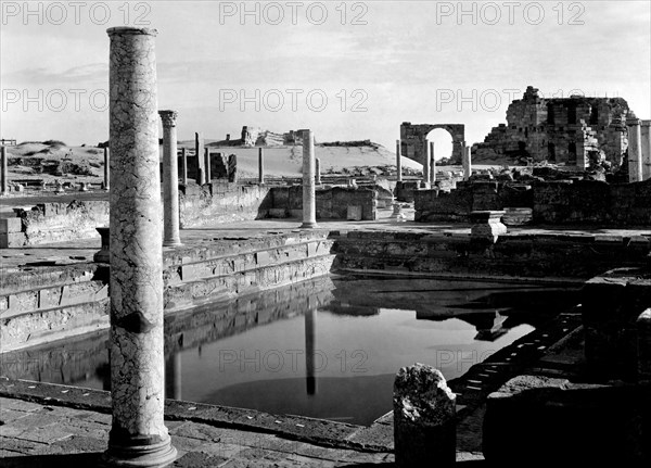 africa, libia, laptis magna, veduta della piscina termale, 1910 1920