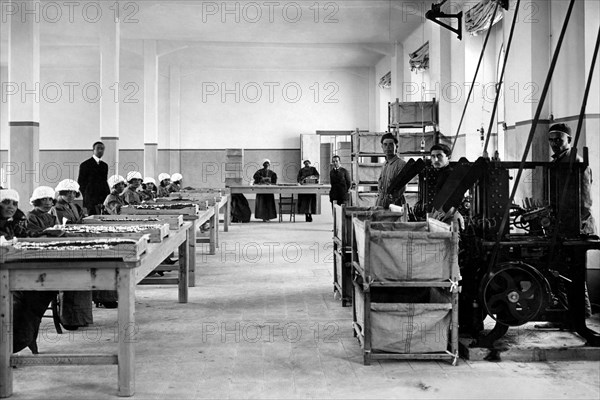 afrique, libye, ouvriers dans l'atelier de tabac, 1910 1920